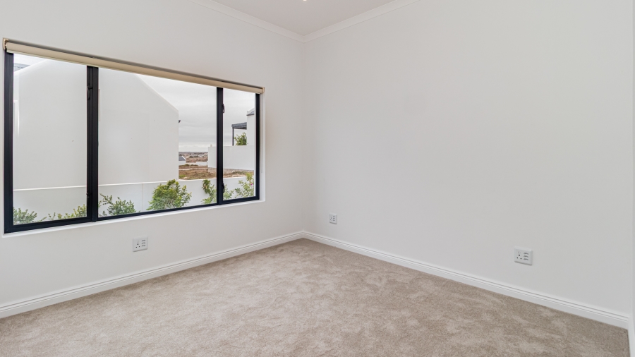 2 Bedroom Property for Sale in Middedorp Western Cape